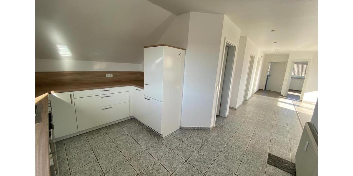 Dachgeschoßwohnung Marburg Marbach - 3 Zimmer, 95 m&sup2;, 760&euro; | Angebot:26557388