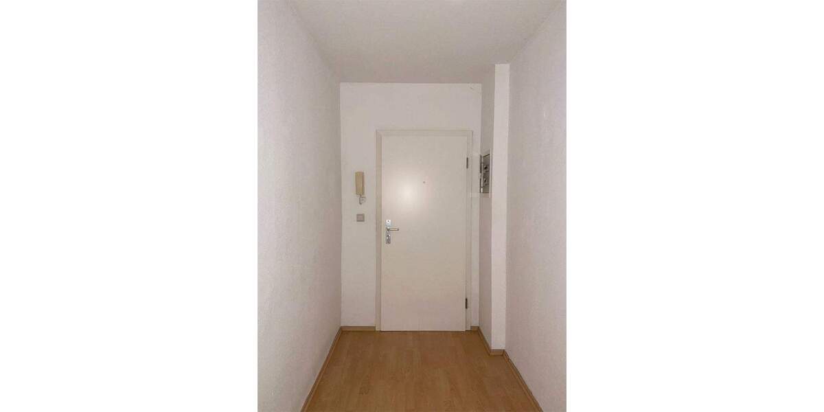 Etagenwohnung Limbach-Oberfrohna Oberfrohna - 2 Zimmer, 75 m&sup2;, 320&euro; | Angebot:25928876