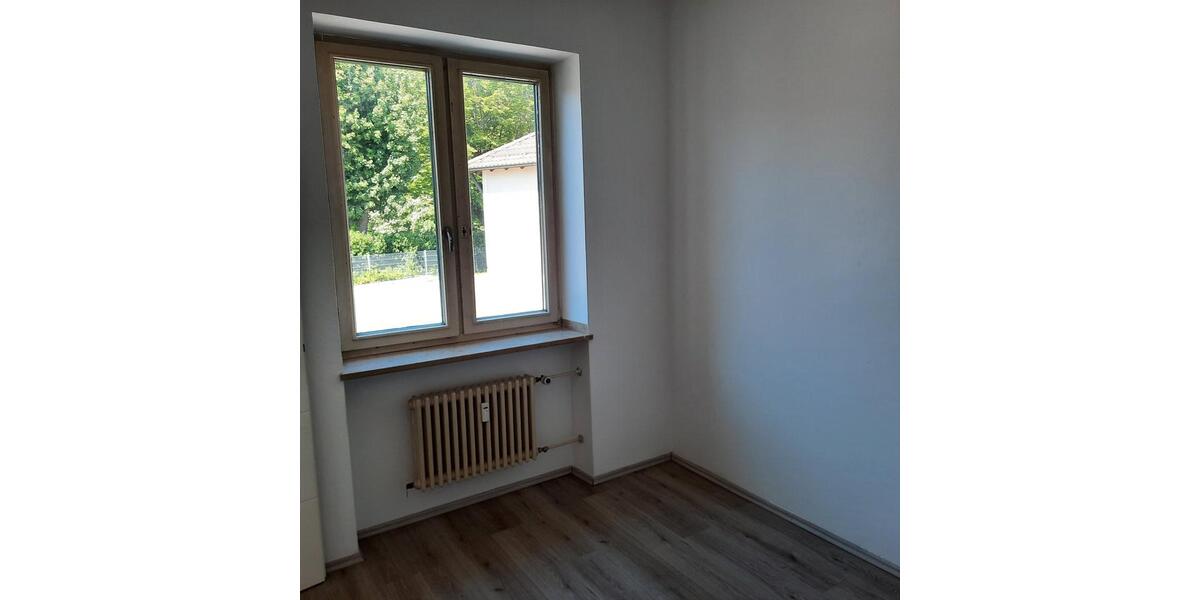 Erdgeschoßwohnung Rotthalmünster - 4 Zimmer, 110 m&sup2;, 750&euro; | Angebot:26367703