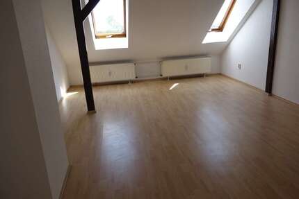 Wohnung Naumburg - 3 Zimmer, 56 m&sup2;, 350&euro; | Angebot:26568043
