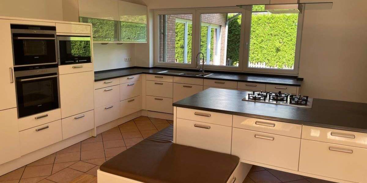 Mehrfamilienhaus, Wohnhaus Hamburg Volksdorf - 7 Zimmer, 247 m&sup2;, 3.100&euro; | Angebot:24812027