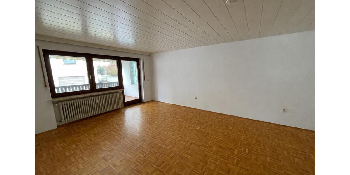 Erdgeschoßwohnung Lappersdorf - 3 Zimmer, 105 m&sup2;, 1.500&euro; | Angebot:24859969