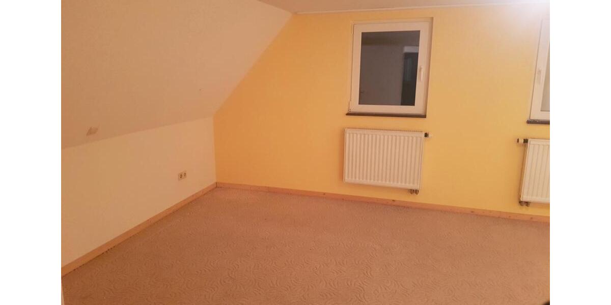 Etagenwohnung Ihringen - 4 Zimmer, 119 m&sup2;, 1.300&euro; | Angebot:26033398