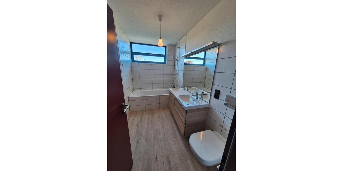Doppelhaushälfte Wangerland - 4 Zimmer, 128 m&sup2;, 1.200&euro; | Angebot:26422311