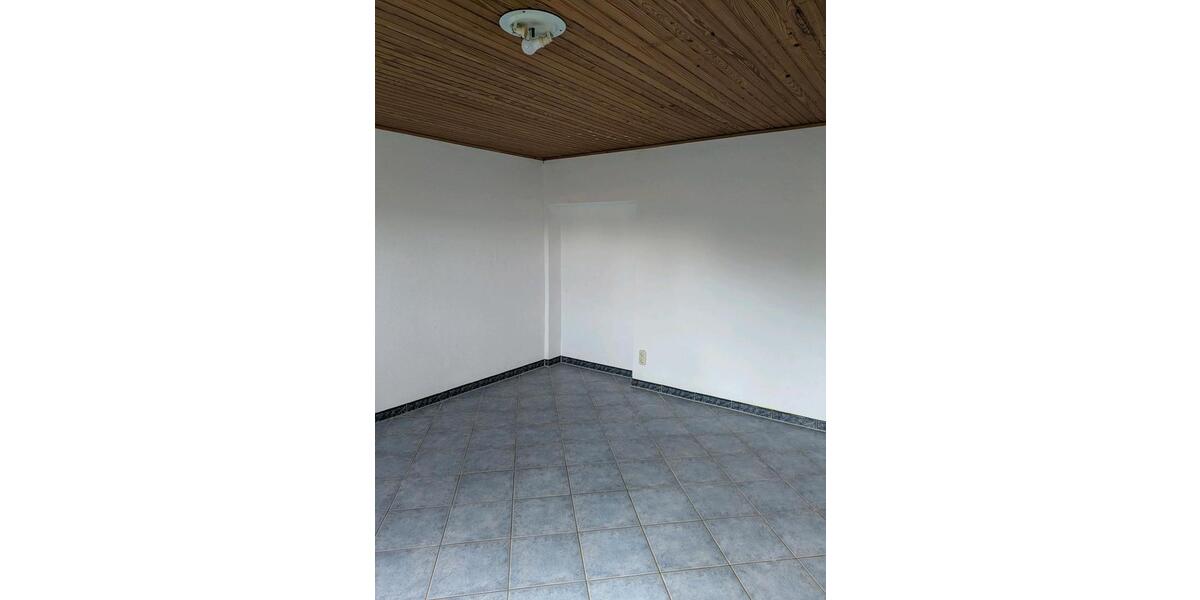 Etagenwohnung Bönningstedt - 2 Zimmer, 95 m&sup2;, 1.250&euro; | Angebot:24535936