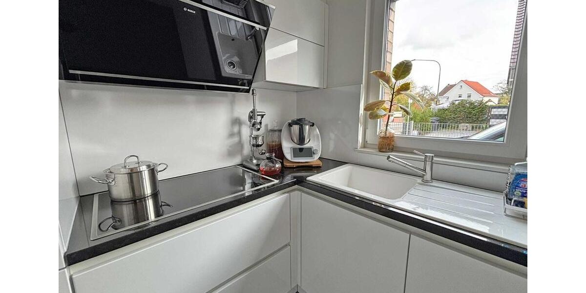 Effizient wohnen, stilvoll leben – Neubau-Doppelhaushälfte (KfW 40) mit Carportstellplatz an der Eschenallee [Z-04470] 4 zimmer