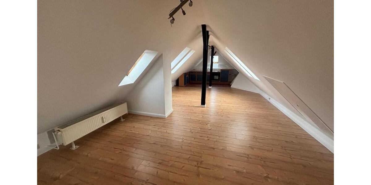 Dachgeschoßwohnung Salzwedel - 2 Zimmer, 45 m&sup2;, 270&euro; | Angebot:25022883