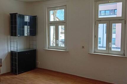 Wohnung Eschenburg Eibelshausen - 3 Zimmer, 80 m&sup2;, 500&euro; | Angebot:26229777