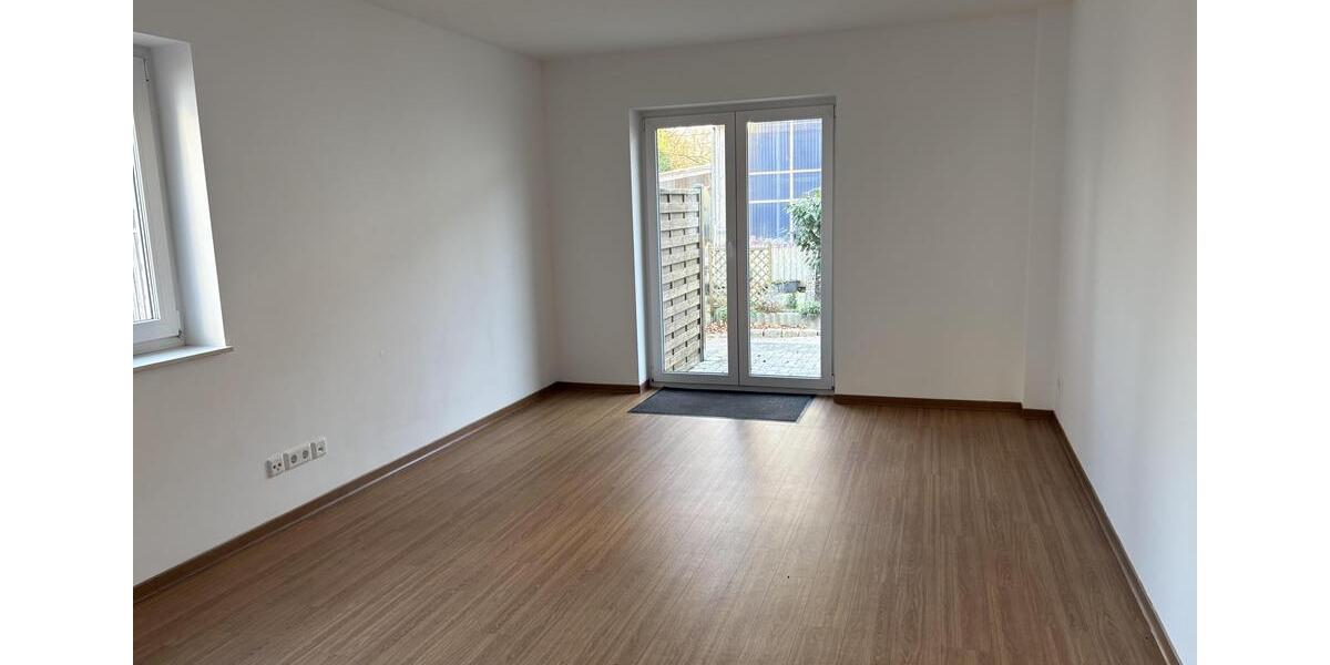 Erdgeschoßwohnung Jübek - 2 Zimmer, 80 m&sup2;, 720&euro; | Angebot:24675884