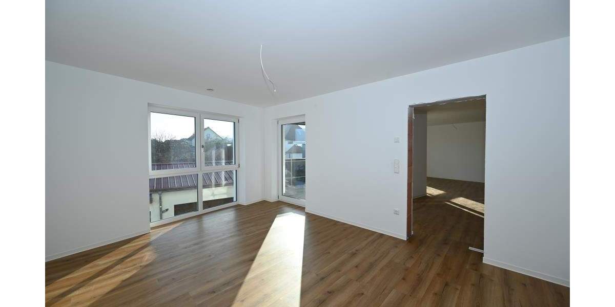 Etagenwohnung Seubersdorf - 4 Zimmer, 123 m&sup2;, 1.090&euro; | Angebot:25775392