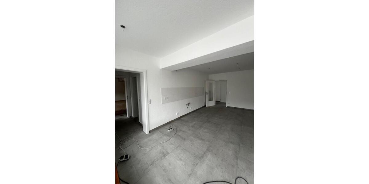 Etagenwohnung Sundern (Sauerland) - 5 Zimmer, 117 m&sup2;, 820&euro; | Angebot:25127468