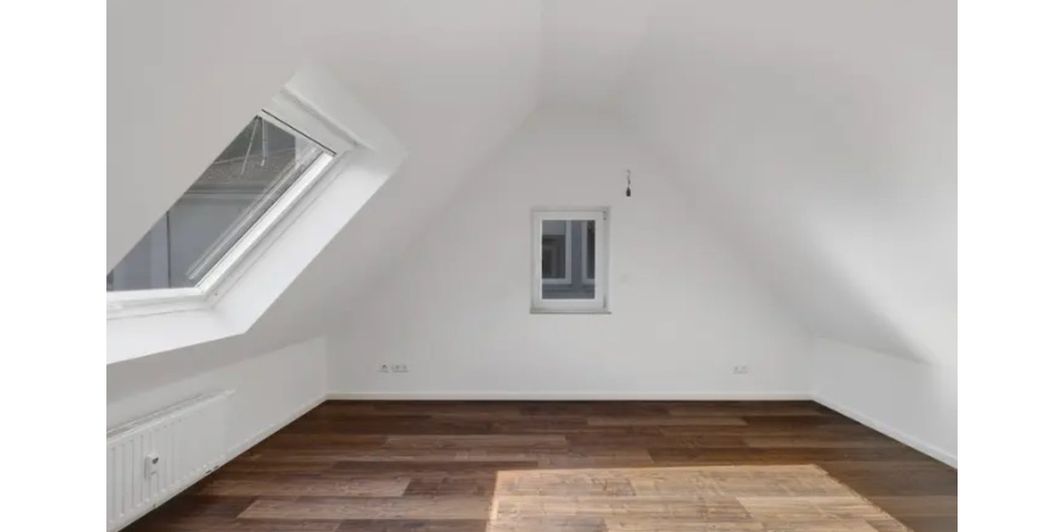 Dachgeschoßwohnung Esslingen am Neckar - 2.5 Zimmer, 49 m&sup2;, 900&euro; | Angebot:24615012