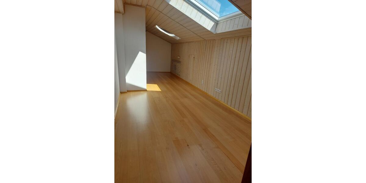 Maisonettenwohnung Weilheim in Oberbayern - 5 Zimmer, 195 m&sup2;, 1.320&euro; | Angebot:24345367