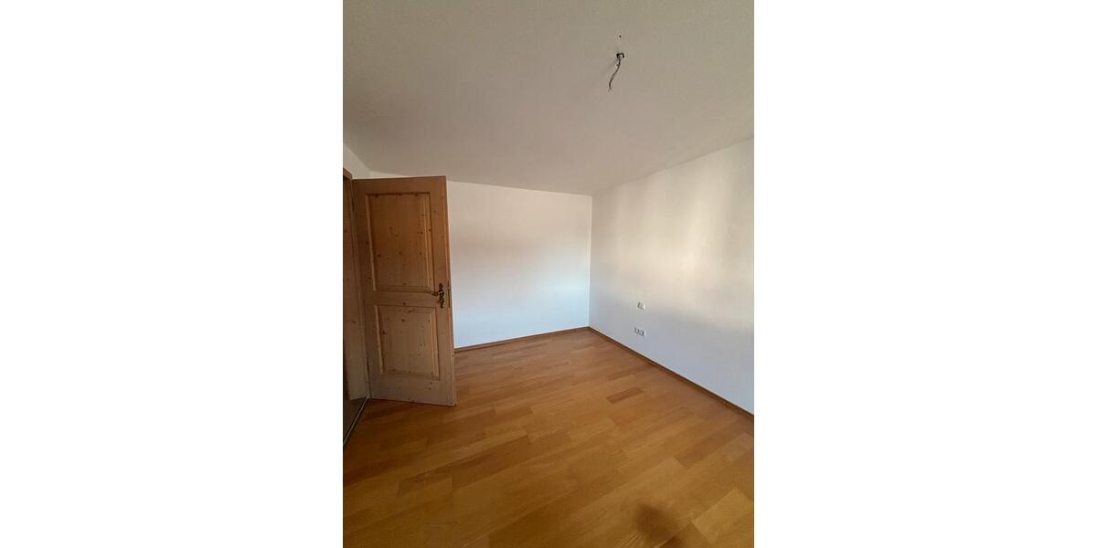 Terrassenwohnung Dietramszell - 3 Zimmer, 114 m&sup2;, 1.100&euro; | Angebot:25239538