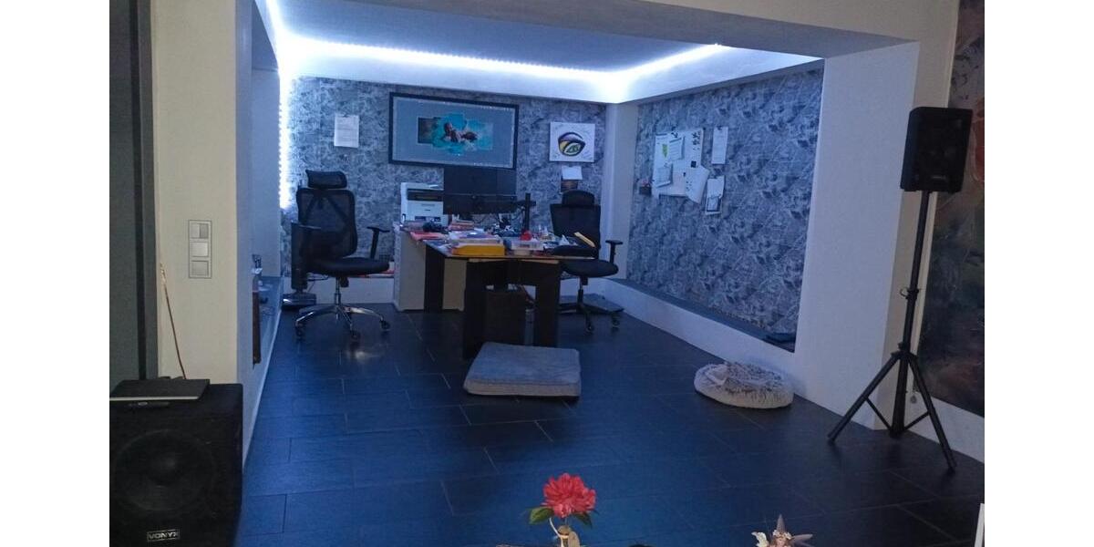Etagenwohnung Duisburg Essenberg - 2 Zimmer, 128 m&sup2;, 880&euro; | Angebot:26617918