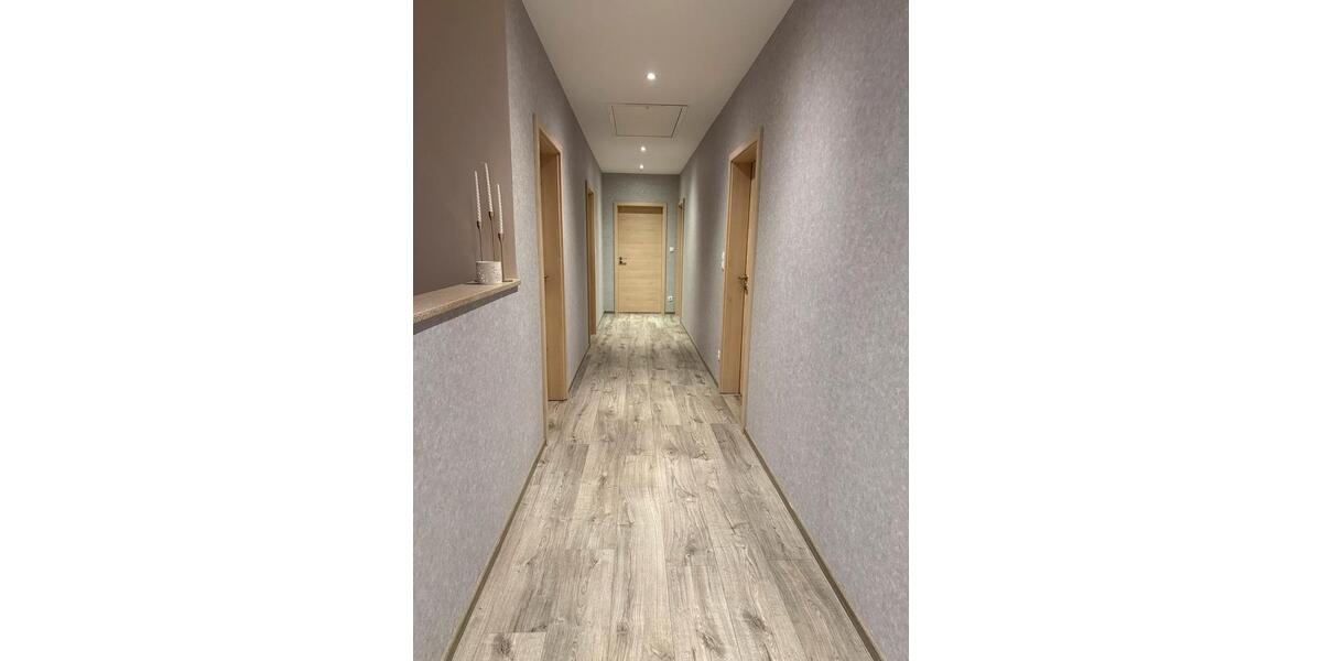 Etagenwohnung Werlte - 5 Zimmer, 140 m&sup2;, 1.300&euro; | Angebot:24732310