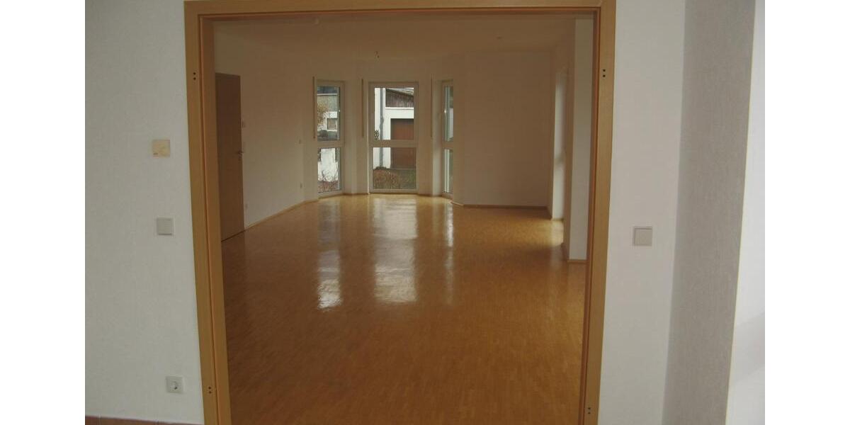 Maisonettenwohnung Ortenberg - 6 Zimmer, 199 m&sup2;, 1.590&euro; | Angebot:24833089