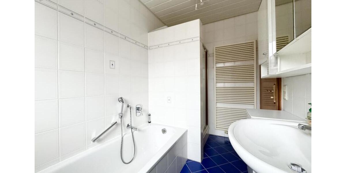 Etagenwohnung Oberstenfeld - 2 Zimmer, 83 m&sup2;, 690&euro; | Angebot:24767104