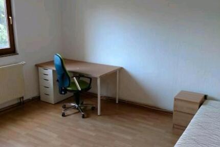Wohnen auf Zeit Villingen-Schwenningen Schwenningen - 1 Zimmer, 12 m&sup2;, 400&euro; | Angebot:26634802