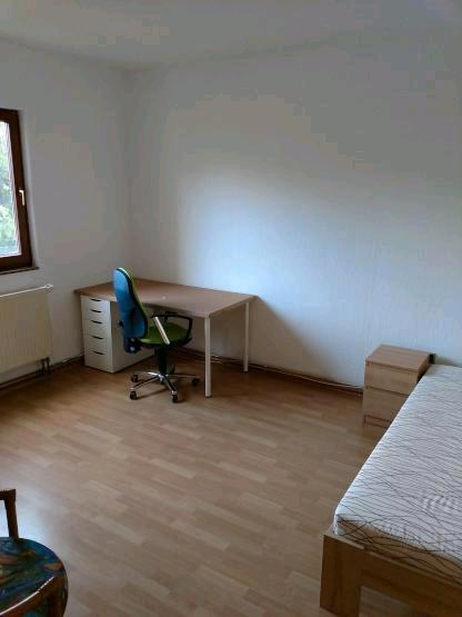 Wohnen auf Zeit Villingen-Schwenningen Schwenningen - 1 Zimmer, 12 m&sup2;, 400&euro; | Angebot:26634802