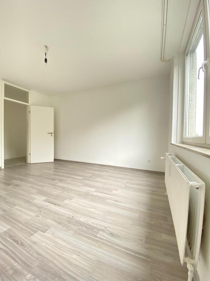*** FAMILIEN AUFGEPASST *** Sehr helle 3-Zimmer-Wohnung im EG mit Balkon *** LÜD-Kalve *** zimmer