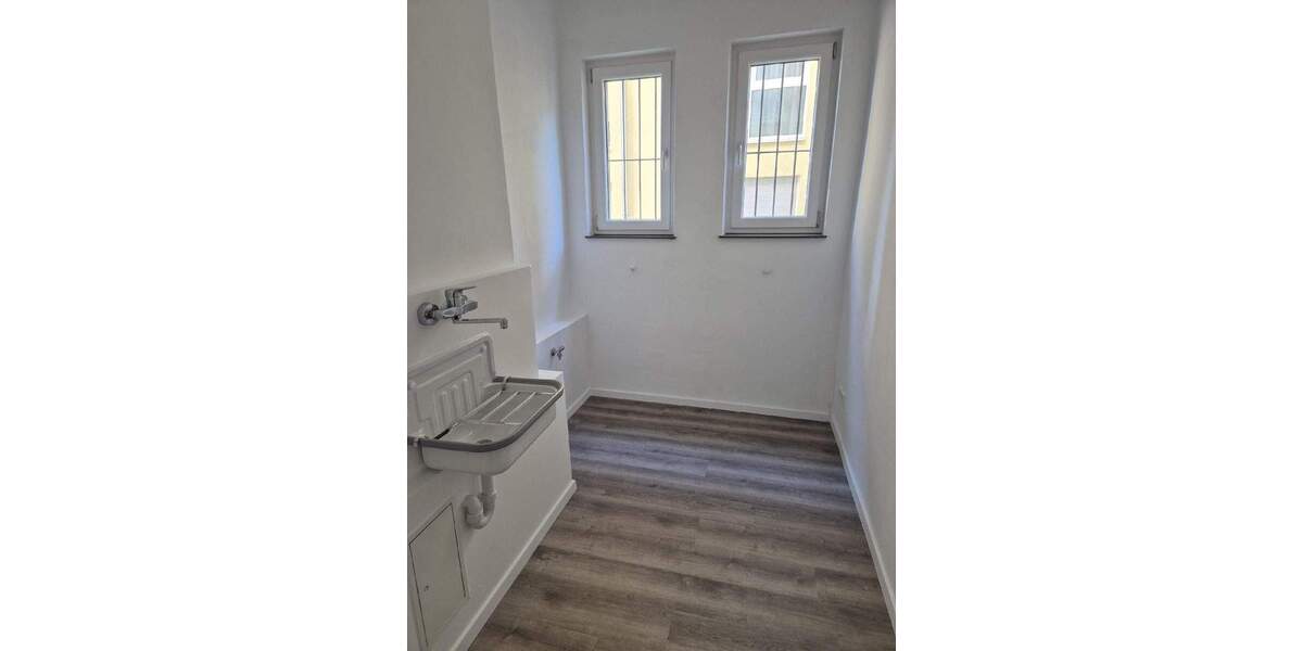 Einfamilienhaus Stuttgart Ost - 2.200&euro; | Angebot:25674464