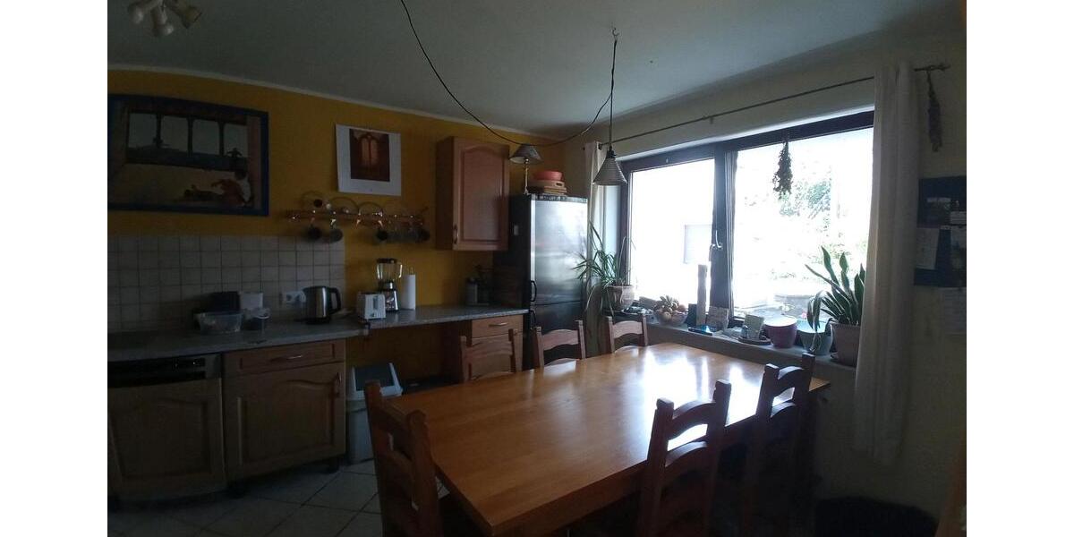 Wohnen auf Zeit Brilon - 6 Zimmer, 160 m&sup2;, 300&euro; | Angebot:26337024