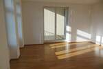 ZentrumOst - Tolle 2-Zi.-Whg., 2 Balkone, ParkettFuBoHeizg. und Lift! 2 zimmer