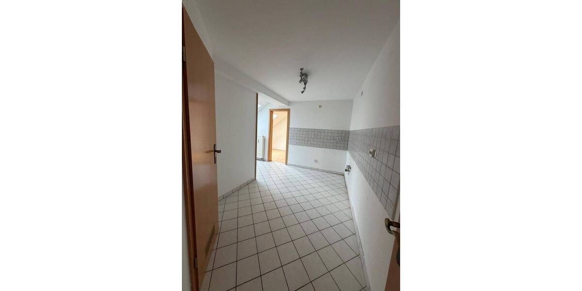 Etagenwohnung Gera Ostviertel - 4 Zimmer, 110 m&sup2;, 772&euro; | Angebot:26740550