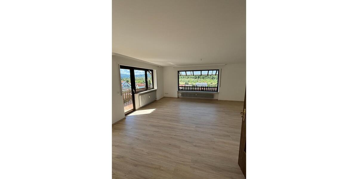 Erdgeschoßwohnung Gemünden am Main - 4 Zimmer, 118 m&sup2;, 940&euro; | Angebot:24773533