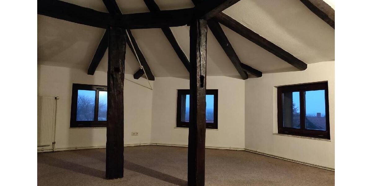 Dachgeschoßwohnung Eisleben (Lutherstadt) - 4 Zimmer, 115 m&sup2;, 650&euro; | Angebot:10050043