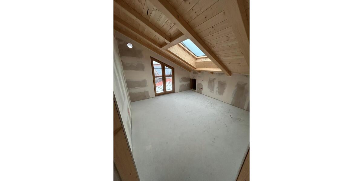 Dachgeschoßwohnung Schnaitsee - 3 Zimmer, 93 m&sup2;, 1.630&euro; | Angebot:24539790