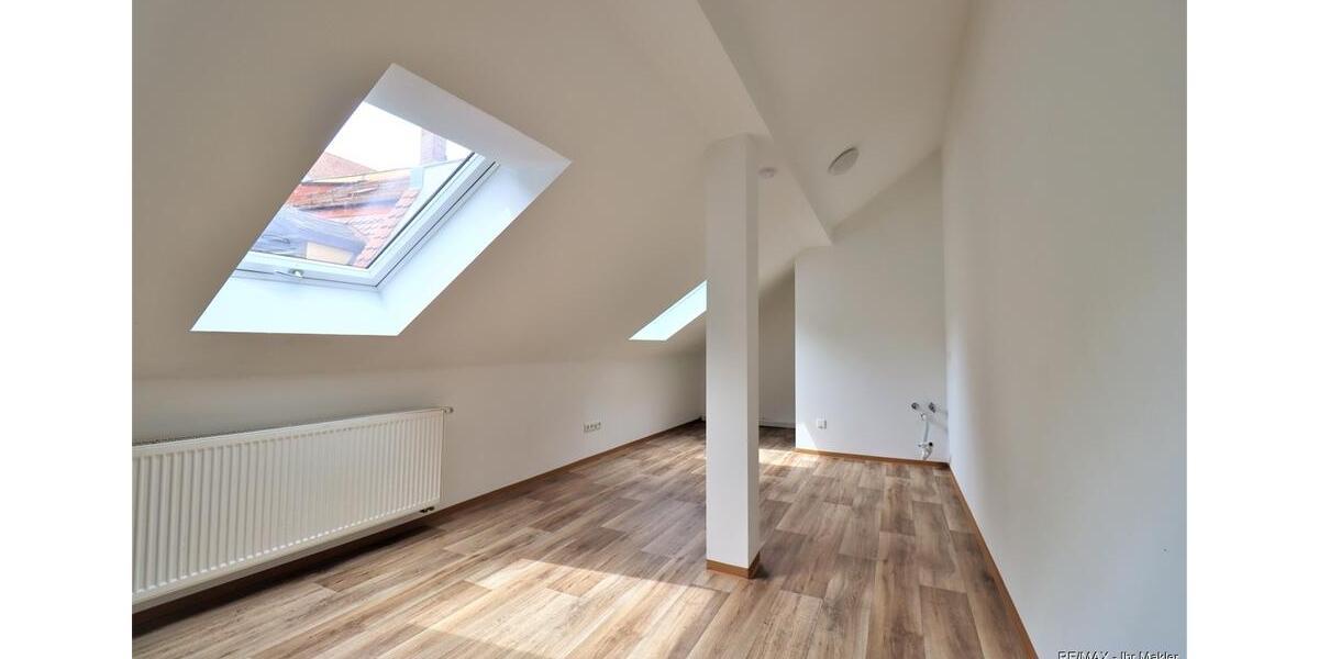 Dachgeschoßwohnung Nürnberg Gleißhammer - 1 Zimmer, 30 m&sup2;, 410&euro; | Angebot:26012870
