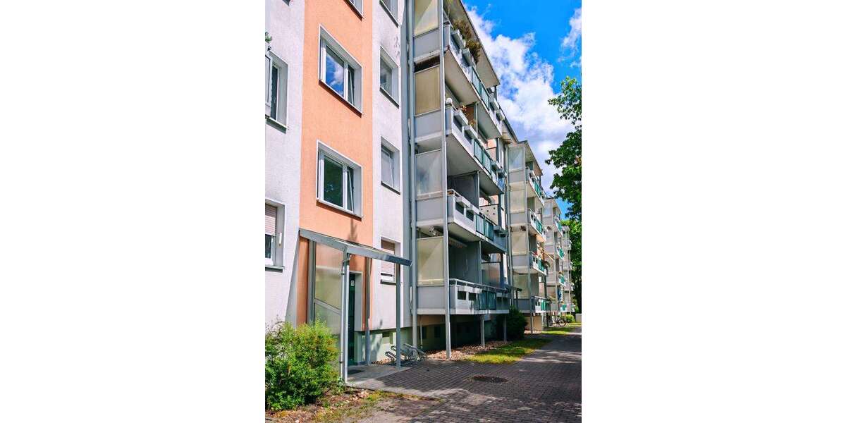 Etagenwohnung Hoyerswerda Neustadt - 3 Zimmer, 60 m&sup2;, 344&euro; | Angebot:26121207