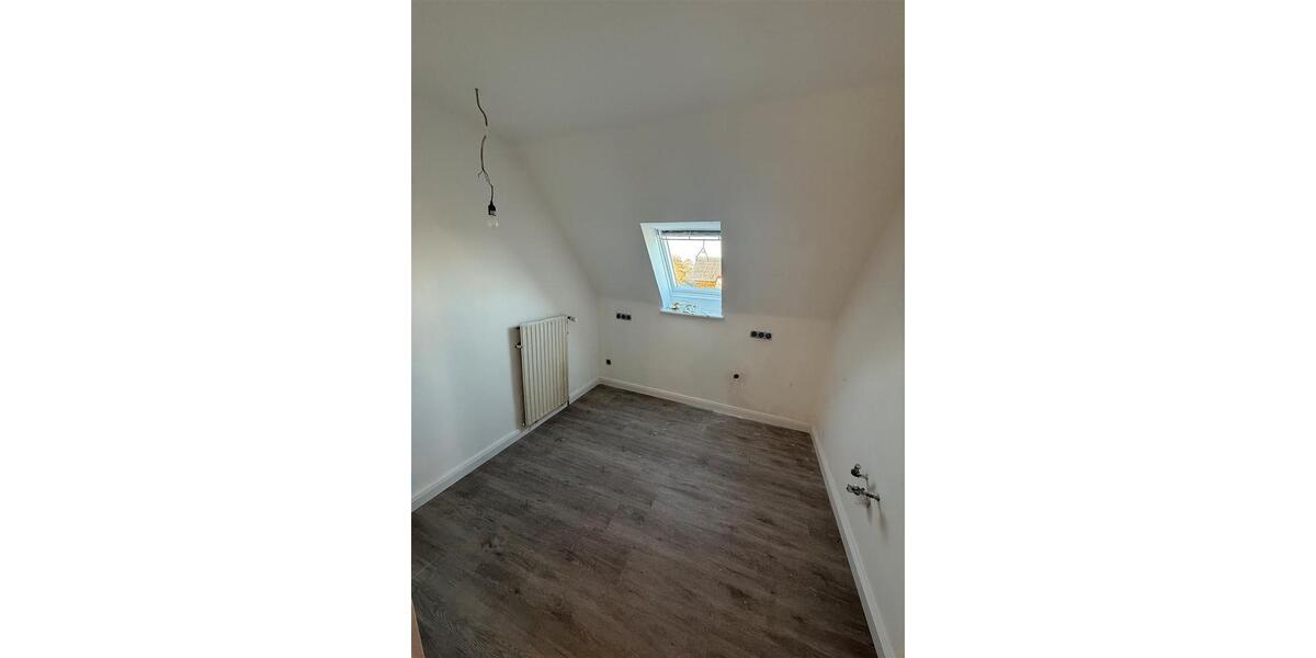 Etagenwohnung Quickborn - 4 Zimmer, 100 m&sup2;, 1.275&euro; | Angebot:24223537