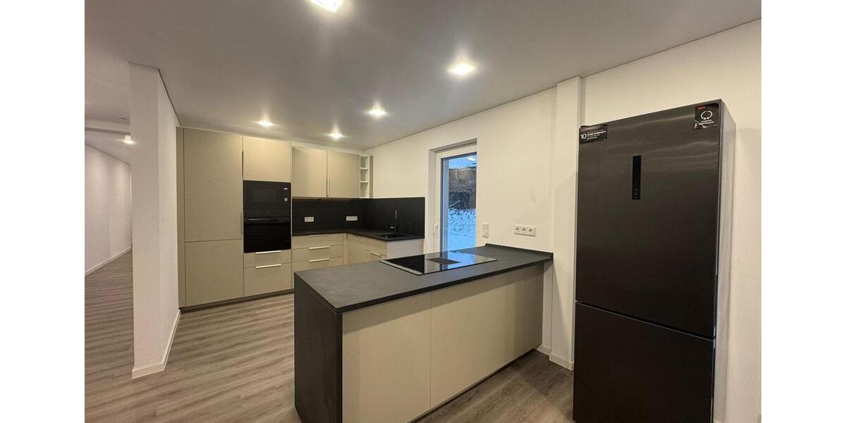 Etagenwohnung Gries - 5 Zimmer, 190 m&sup2;, 1.950&euro; | Angebot:24491788