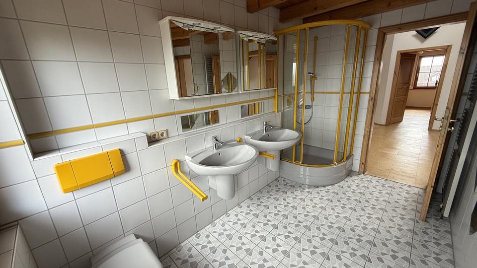 Einfamilienhaus Wangen - 6.5 Zimmer, 212 m&sup2;, 2.250&euro; | Angebot:26560284