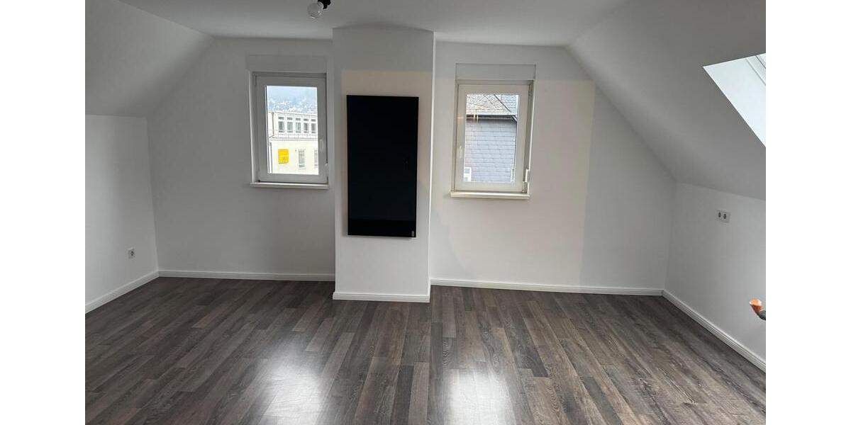 Dachgeschoßwohnung Dillenburg - 3 Zimmer, 70 m&sup2;, 510&euro; | Angebot:25117998