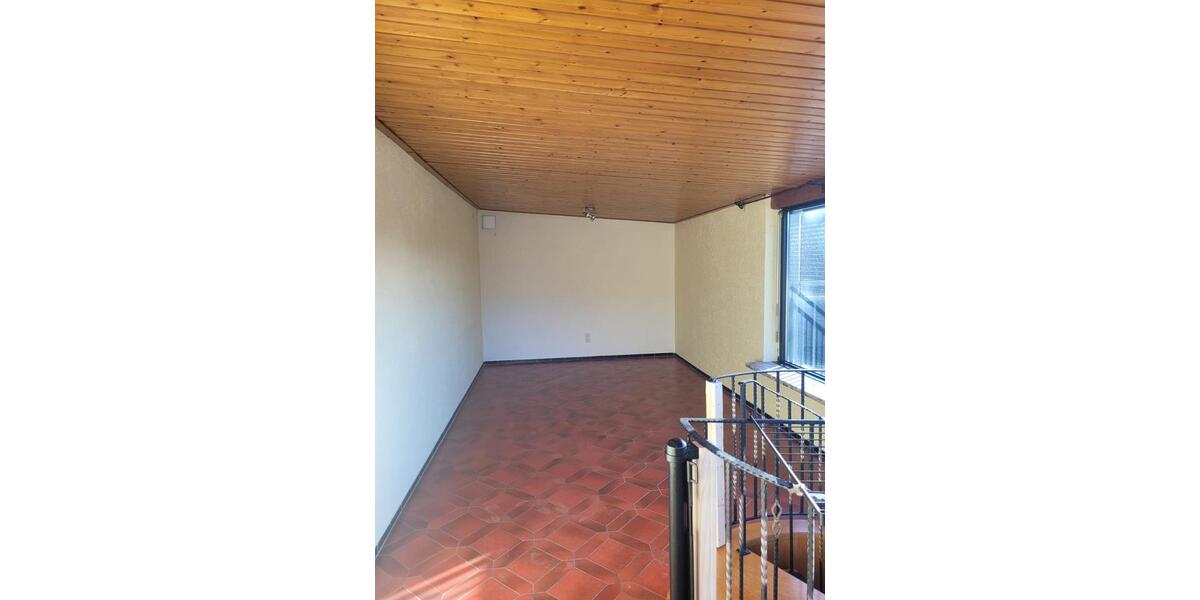 Terrassenwohnung Hünfelden - 4 Zimmer, 140 m&sup2;, 990&euro; | Angebot:25048996