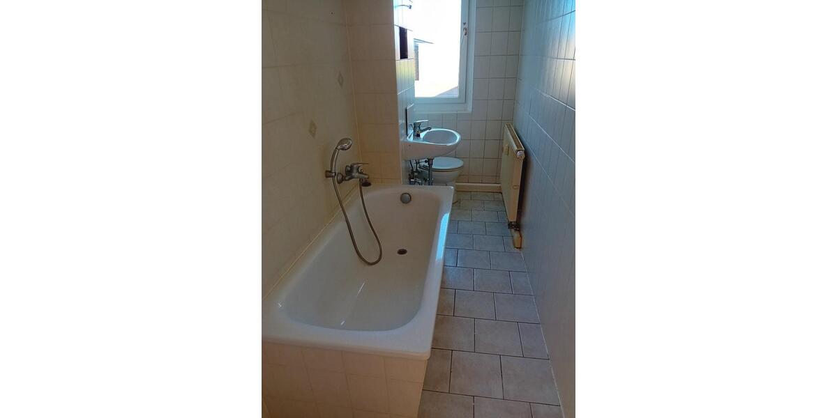 Erdgeschoßwohnung Rositz - 3 Zimmer, 56 m&sup2;, 255&euro; | Angebot:24755918