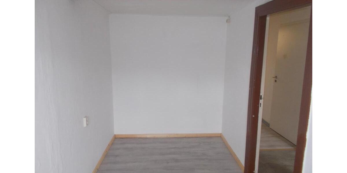 Dachgeschoßwohnung Wohlde - 2.5 Zimmer, 64 m&sup2;, 640&euro; | Angebot:26214960