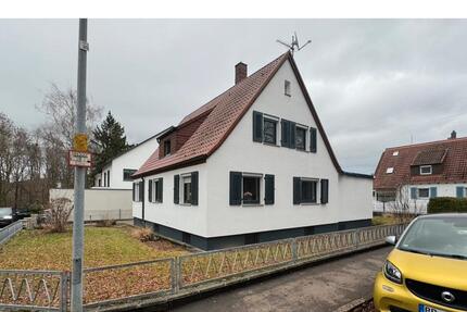 Great House in Sindelfingen - renovated 2023 - 12 min to Base