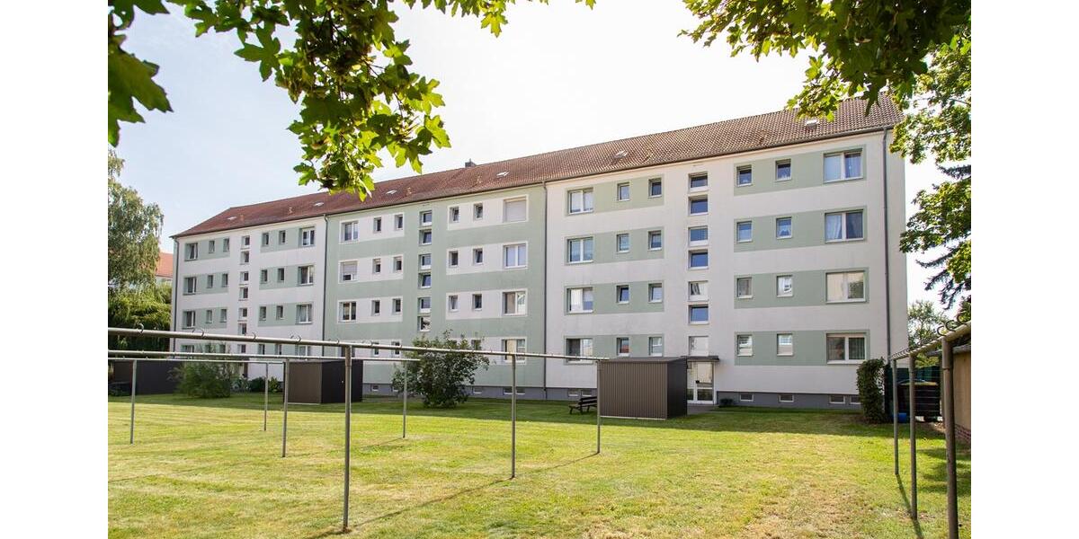 Etagenwohnung Groitzsch - 3 Zimmer, 70 m&sup2;, 440&euro; | Angebot:25804811