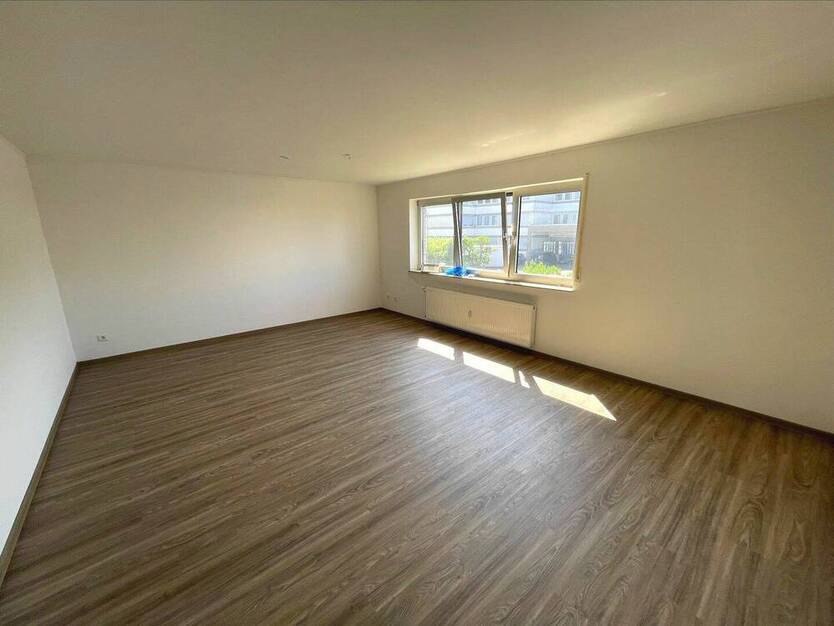Großzügige 2 Zi Wohnung (max. 2 Personen) in Dietzenbach-Steinberg