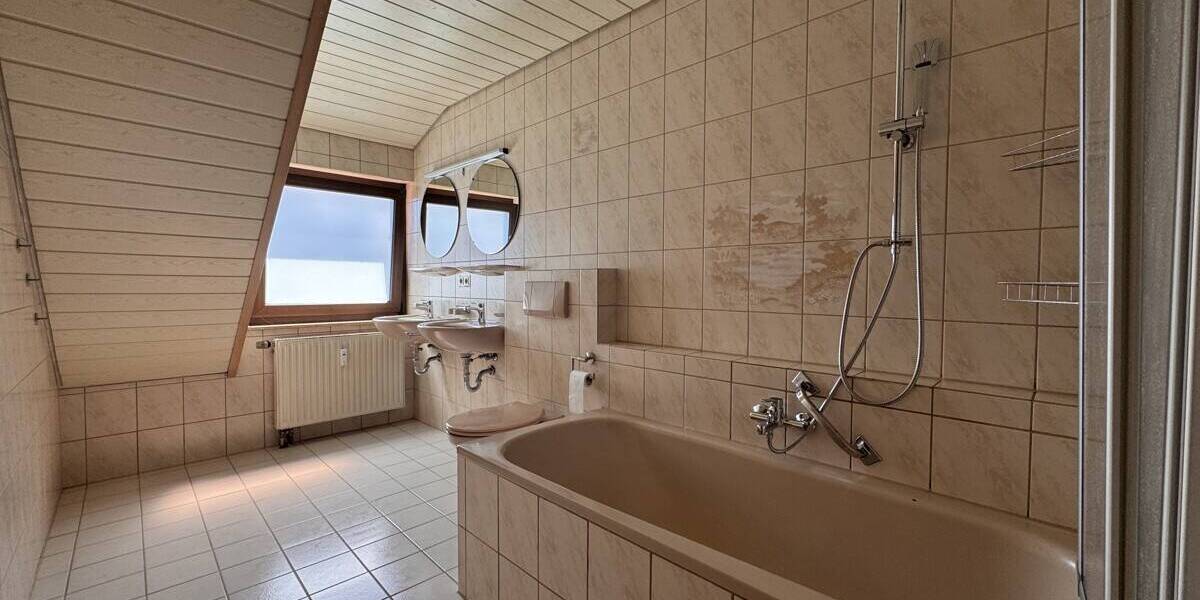 Etagenwohnung Crailsheim - 4 Zimmer, 93 m&sup2;, 850&euro; | Angebot:26694543