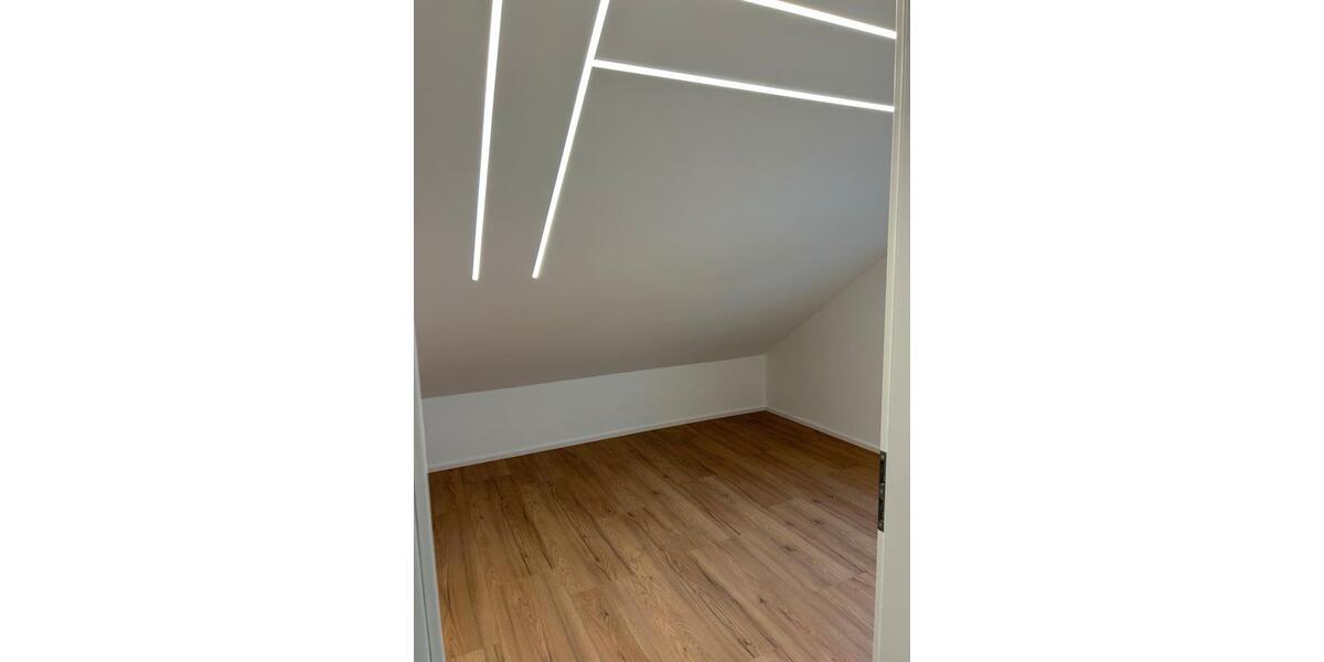 Dachgeschoßwohnung Leinfelden-Echterdingen Echterdingen - 3 Zimmer, 57 m&sup2;, 1.100&euro; | Angebot:26049600