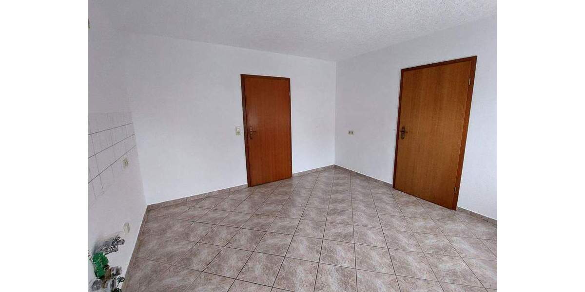 Etagenwohnung Flöha - 2 Zimmer, 47 m&sup2;, 325&euro; | Angebot:25660631