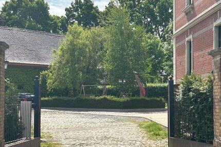 Modernes Stadthaus im denkmalgeschützten Ensemble – Erstbezug im