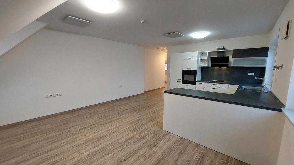Dachgeschoßwohnung Offingen - 2 Zimmer, 55 m&sup2;, 720&euro; | Angebot:25839182