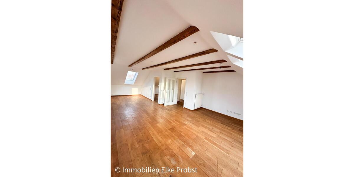 Dachgeschoßwohnung Cham - 2 Zimmer, 86 m&sup2;, 850&euro; | Angebot:25963116